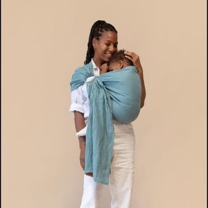 It is the Pacifica blue color and the Long length. It has Gold rings.